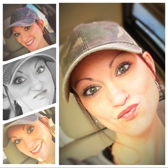 Meet your Posher, Dusti - Picture 2 of 6